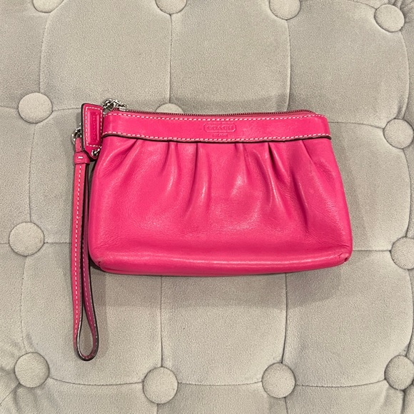 Coach Pink Wristlet - Picture 15 of 15